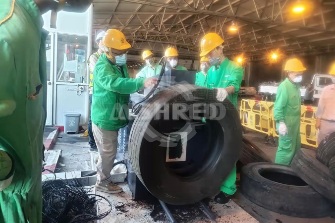 轮胎抽丝机用于澳门废旧轮胎撕碎处理生产线项目
