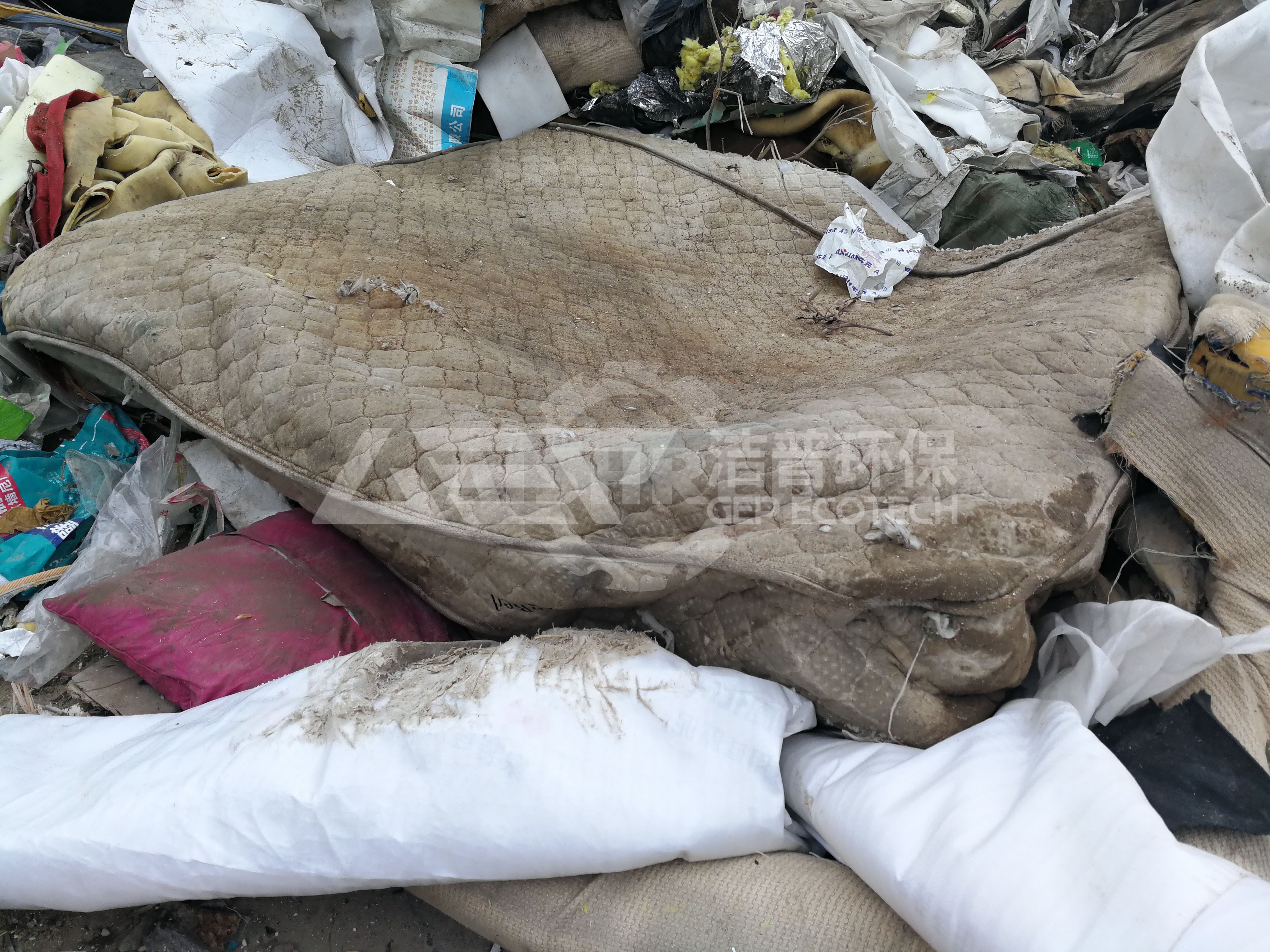 Stop Landfilling the Bulky: Unlock Value with Advanced Shredding Technology Today