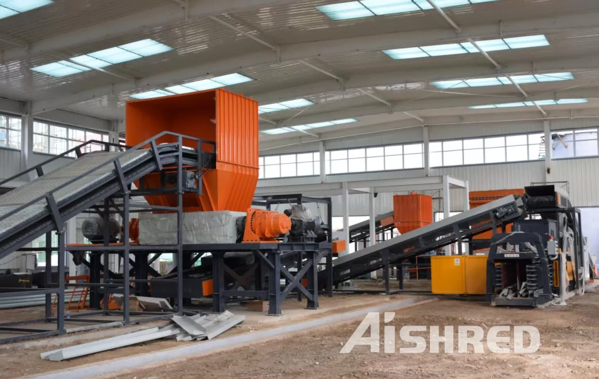 使用JSD Environmental Machinery撕碎机处理ASR和电子垃圾