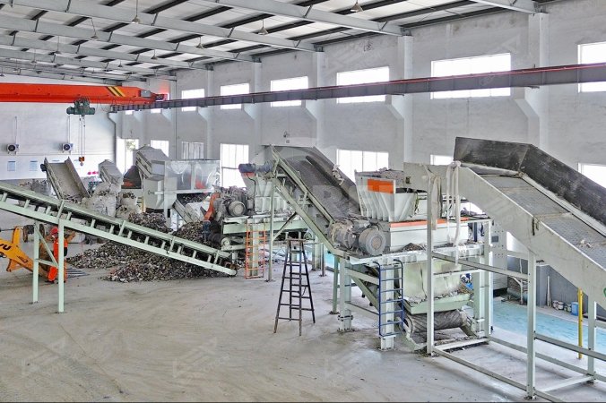 中国杭州城市生活垃圾制RDF项目用双轴撕碎机