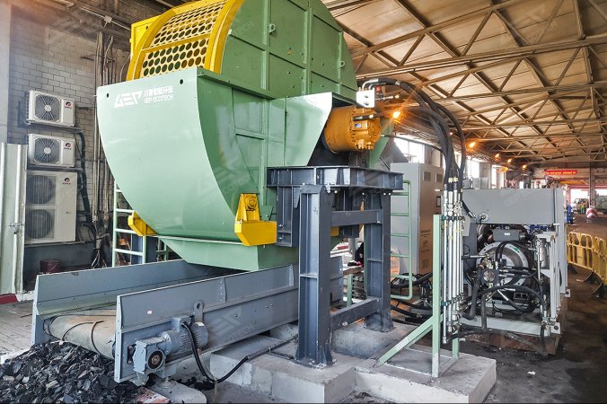 Double Shaft Tire Shredding Project in Macau, China