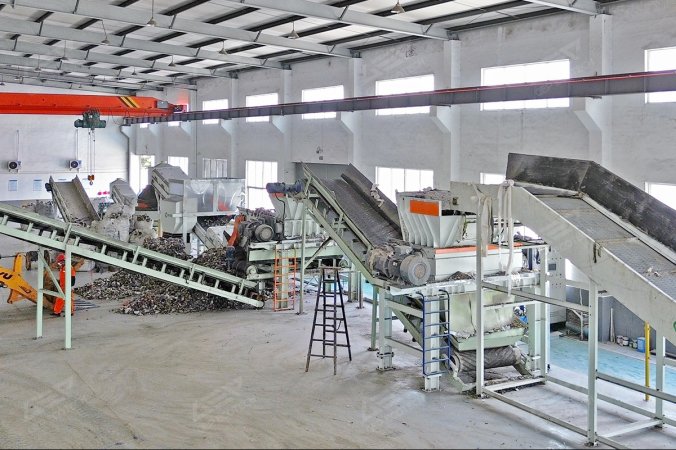 Double Shaft Shredder Used in MSW to RDF Production Line in Zhejiang, China